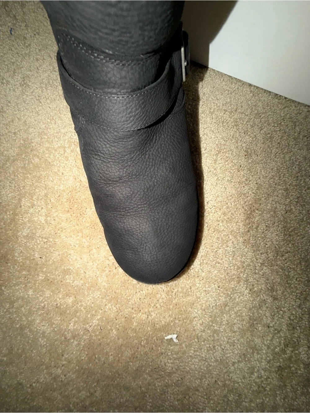 UGG Sutter Black Leather Buckle Moto Winter Boots Women’s 11